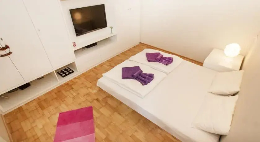 Flory Apartment