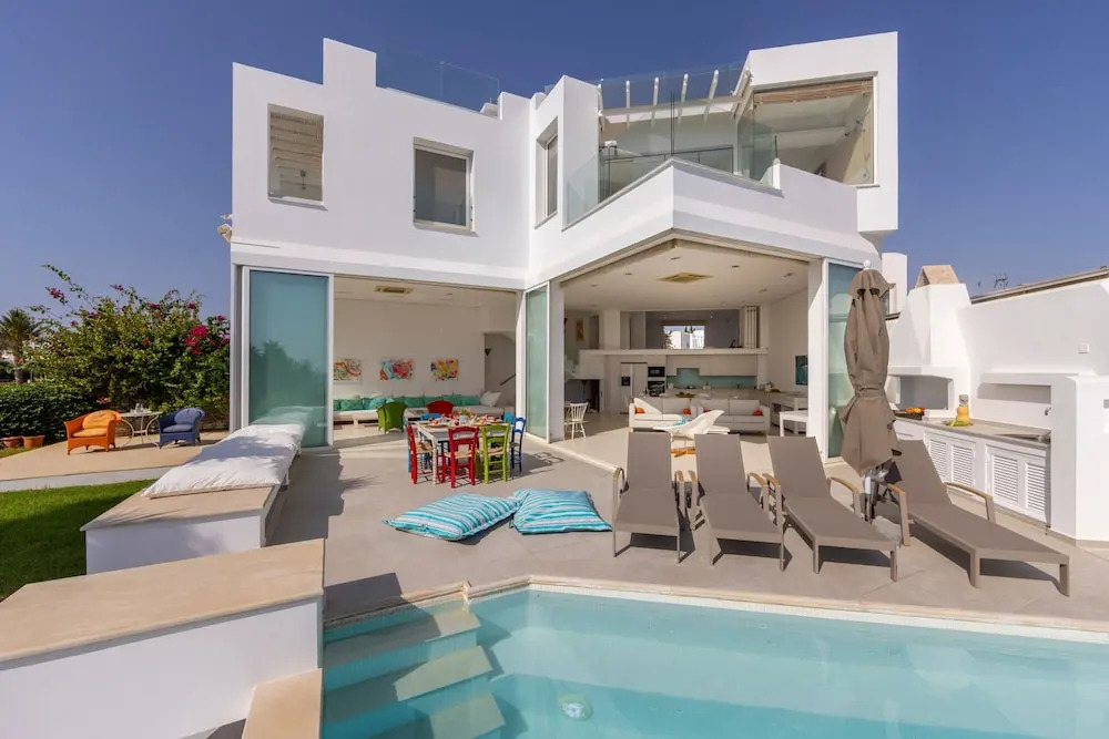 Protaras Seafront Villa AleMar