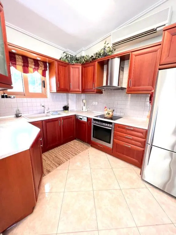 Serenity Holiday Home with self contained apartment and private pool
