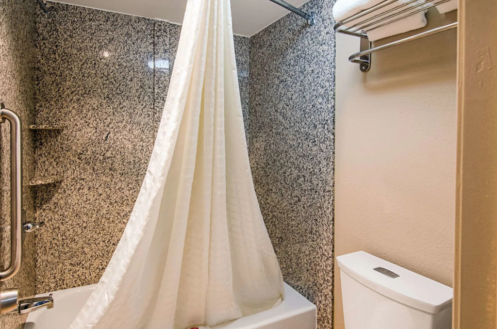 Brentwood inn & Suites - Lynchburg