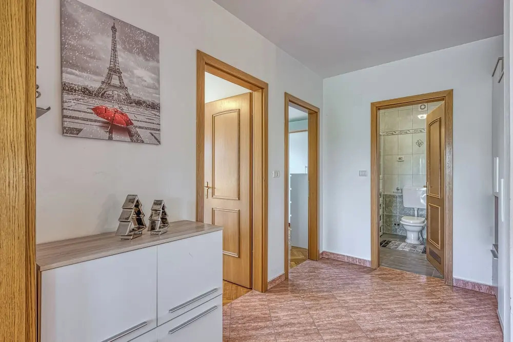 Sea Breeze Residence Mariella