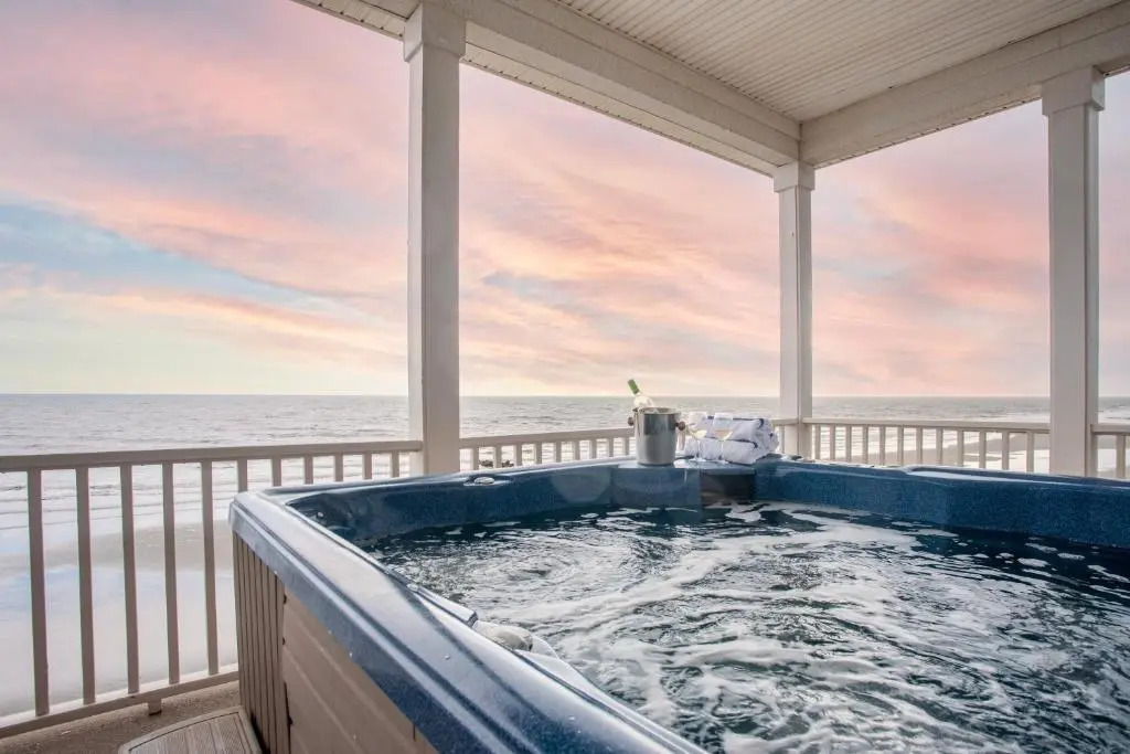 Poseidon By Avantstay On The Beach! Two Ocean Facing Balconies & Hot Tub