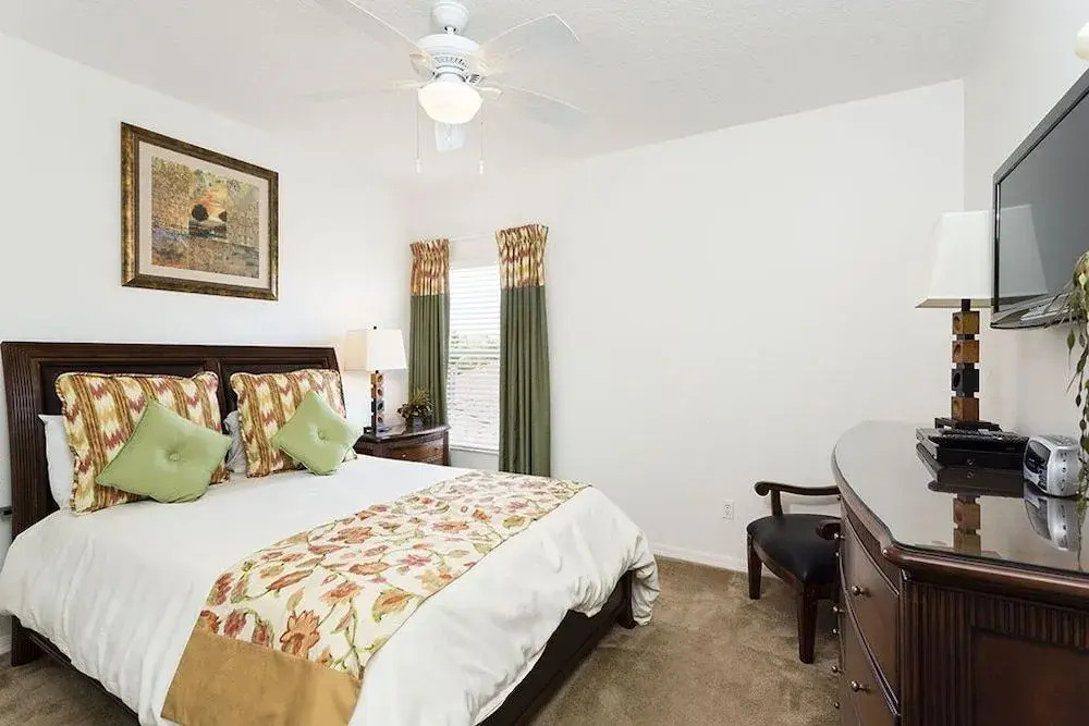 Tommy Bahama Close to Reunion Grande 5 Br home by RedAwning