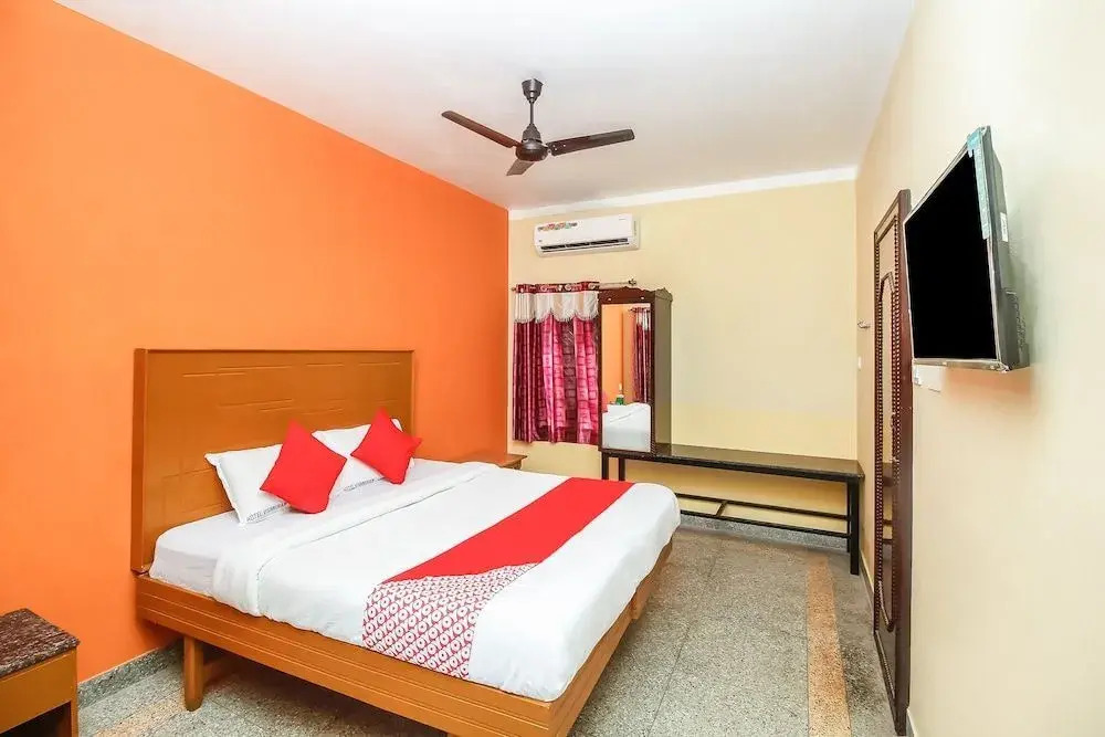 Sri Subbiah Inn By OYO Rooms