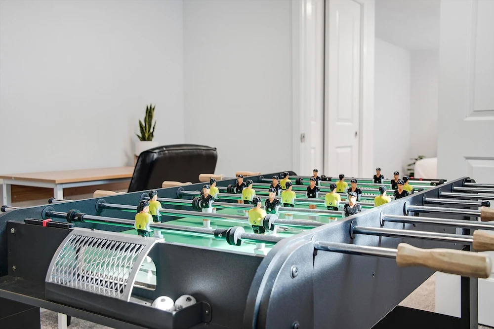 Quiet Getaway, Modern Kitchen and Foosball Table
