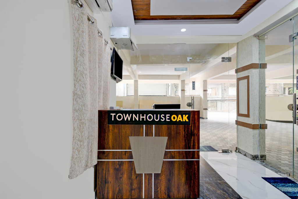 Townhouse Oak Bachupally Medical College Formerly SV Hotels