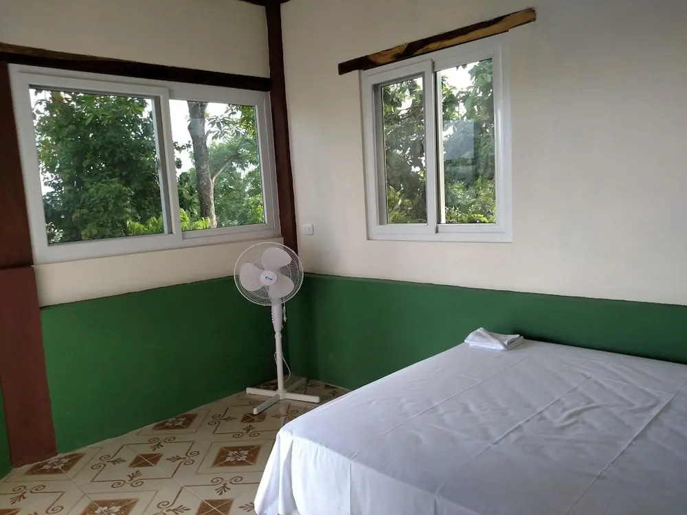 Zapote Tree Inn