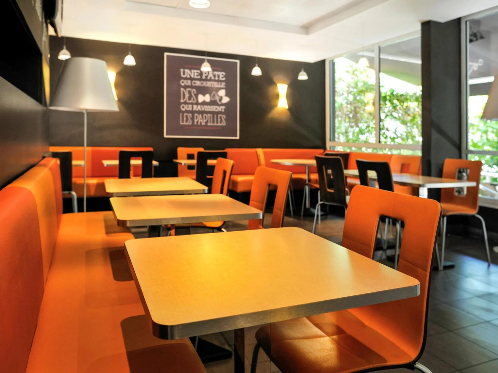 B&B HOTEL Marseille Prado Parc des Expositions