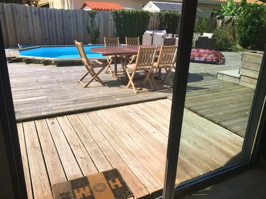Villa élégante à Biscarrosse avec piscine privée