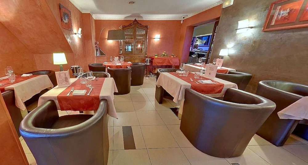 Logis Hôtel de Lile Restaurant La Romantica