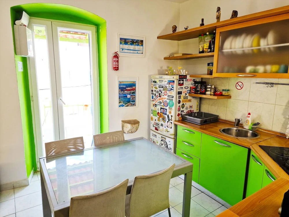 Croparadise Hostel