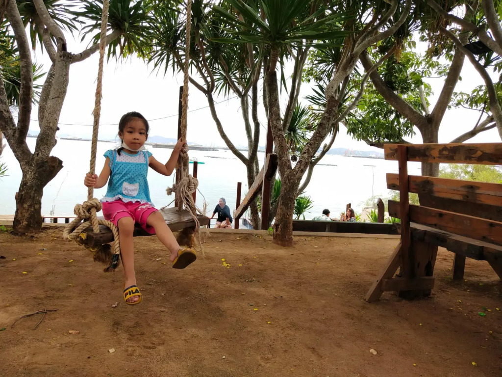 Rubtawan Sichang Resort