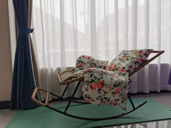 Seven Hotel