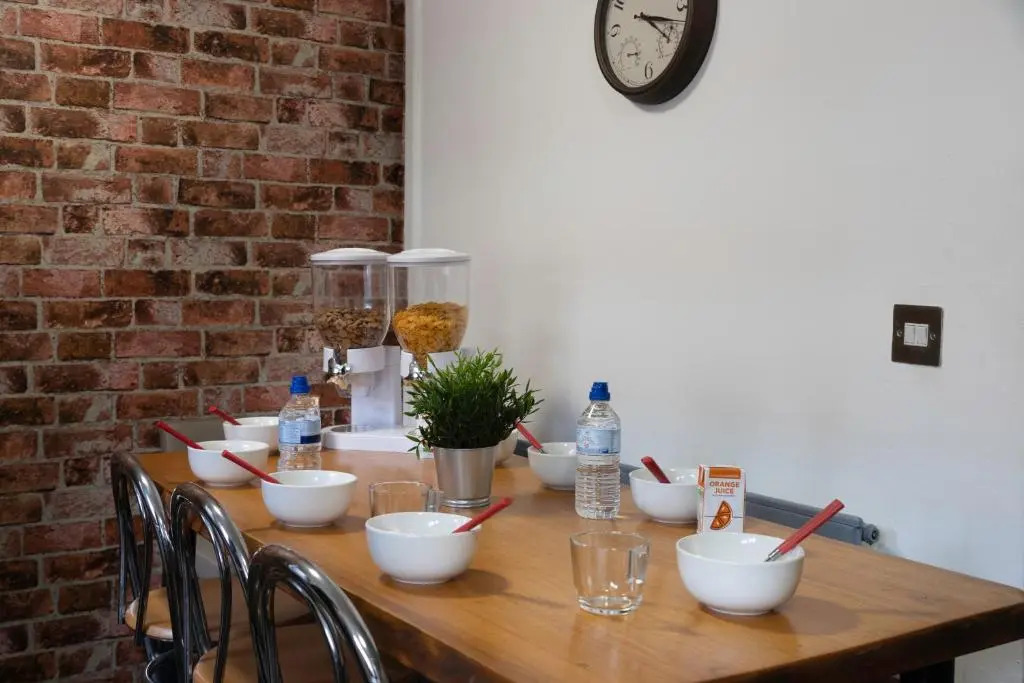 Arena Central - 6 Beds 2 Bathrooms Parking Space