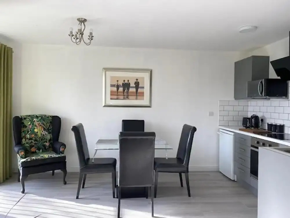1 Bed Apt- Rural Views- Juliette Balcony - Parking