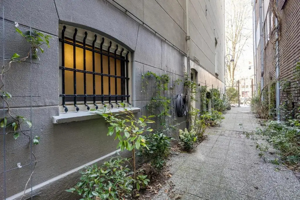 Zen Apartment