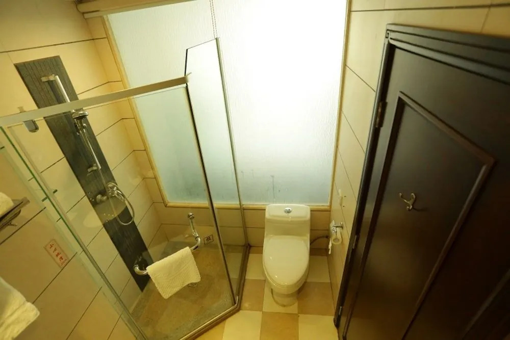 Guangzhou Zhuozun Jinsha Hotel