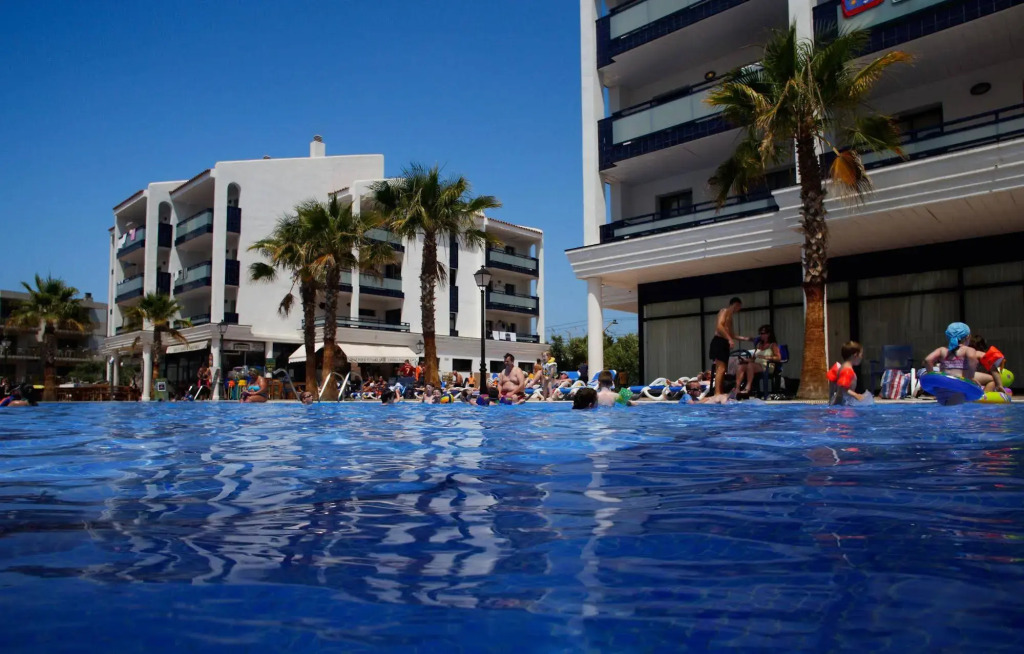 Pins Platja Apartments