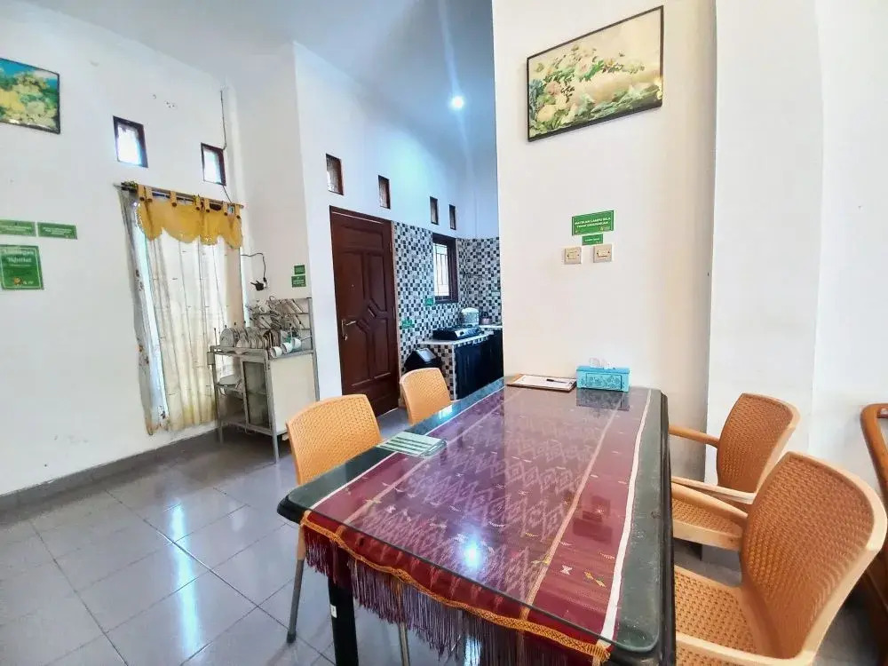Homestay Syariah Jakal 3 Dekat UGM dan Wisata by SImply Homy