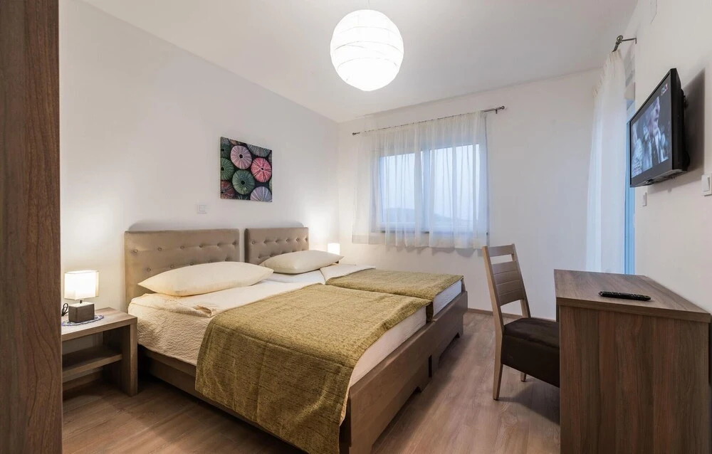 Amazing Home in Debeljak with Outdoor Swimming Pool, Hot Tub & 4 Bedrooms
