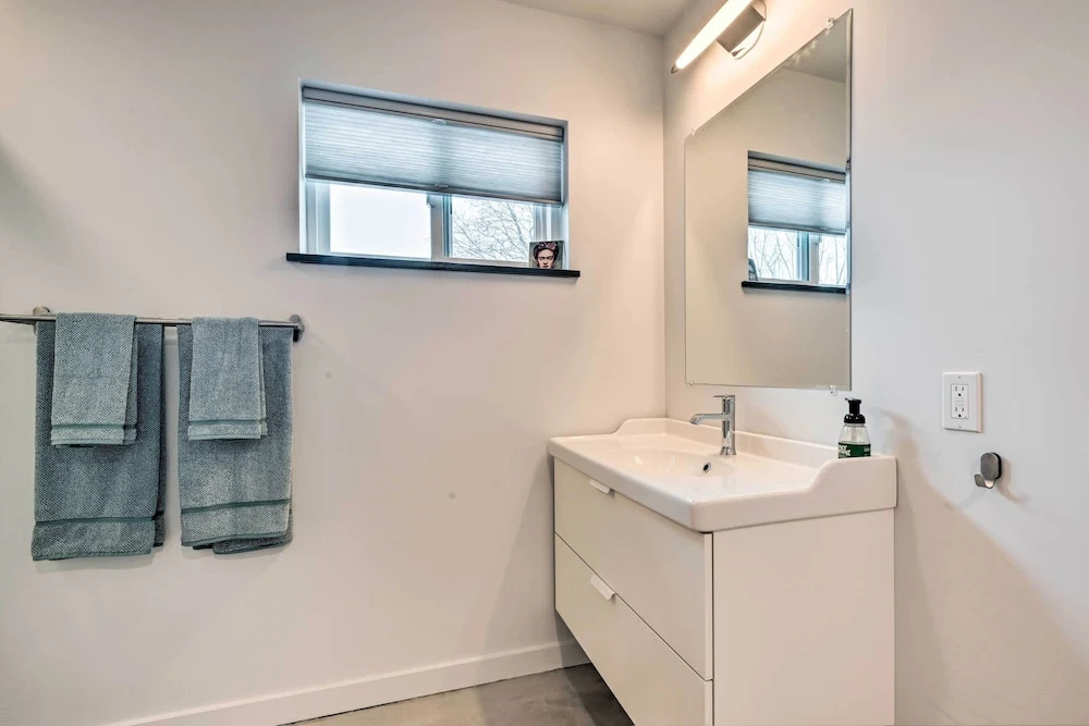 Modern Missoula Home ~ 2 Miles to Downtown!