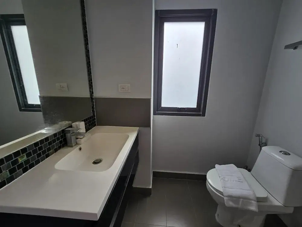 Sleek Corner 1 Bed Apt T1-607