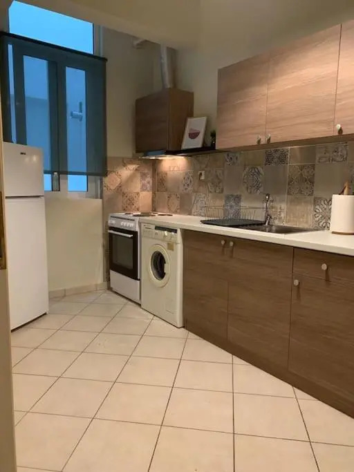 Central Artistic 2-Bedroom Apartment