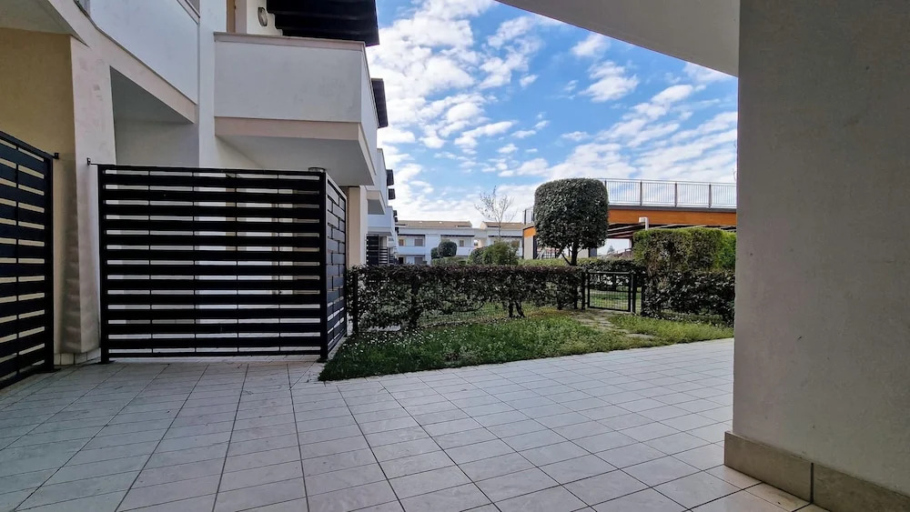 Lovely Apartment Overlooking the Pool in Bibione