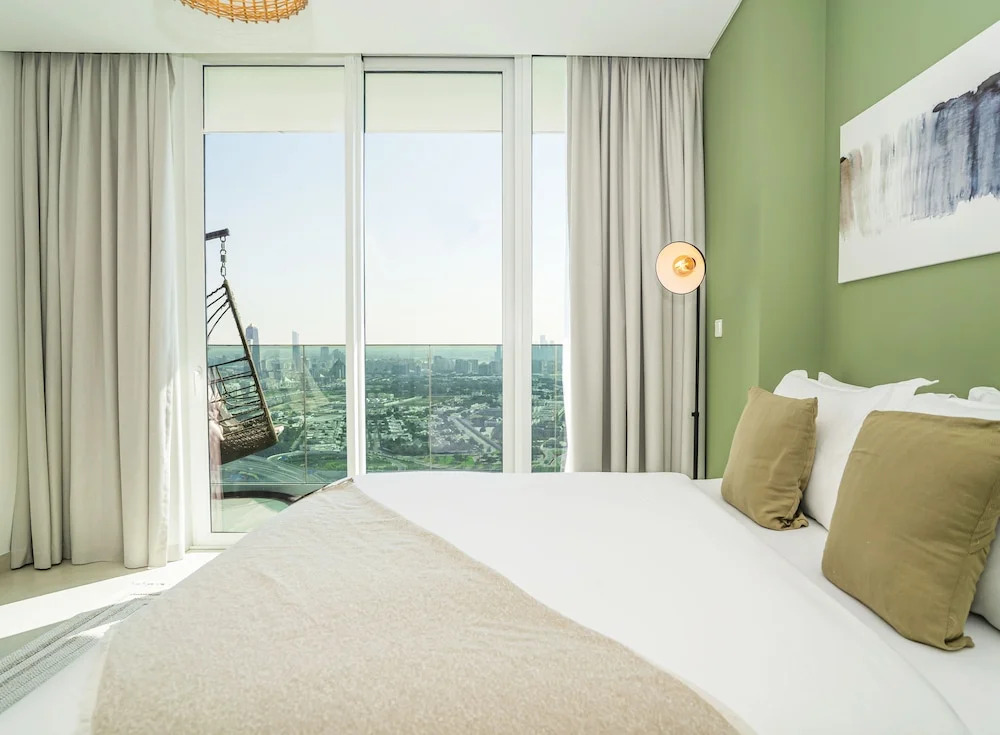 HomesGetaway-2BR Apt in 1 Residences