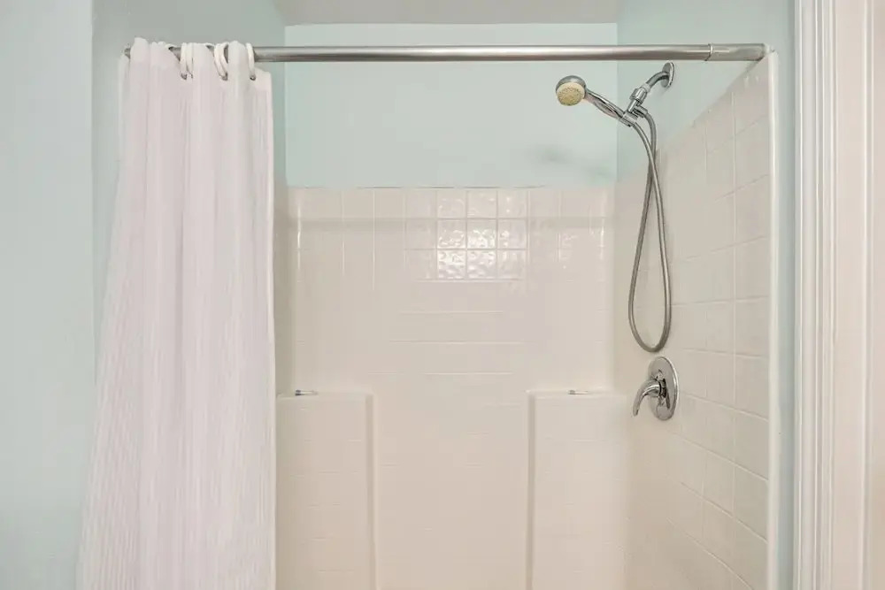 6 Mi to Downtown: Bright Palm Coast Getaway!