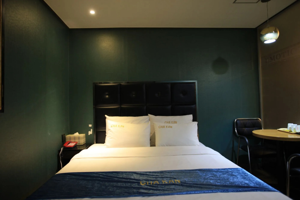 Chakan Hotel