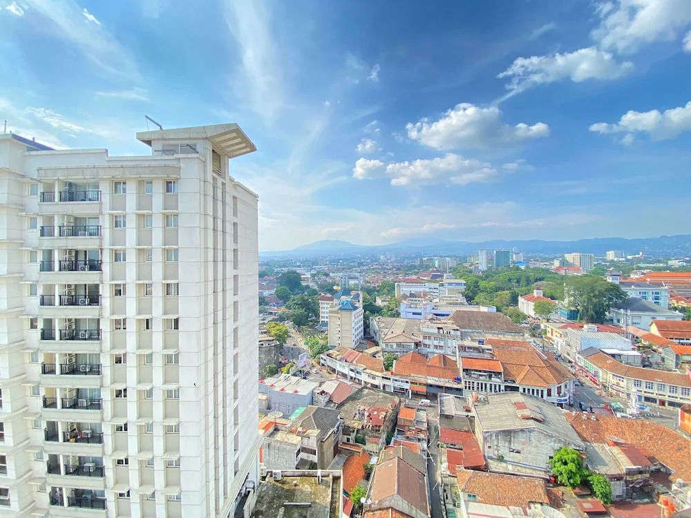 Warm And Comfort Studio Apartment At Braga City Walk