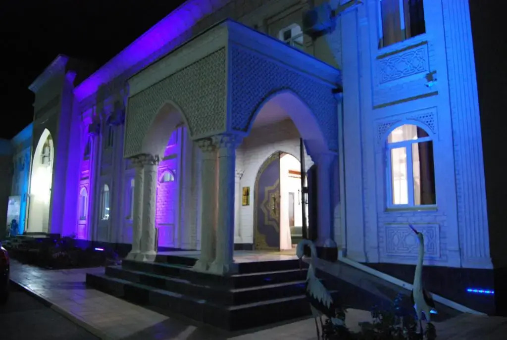 Отель Kesh Palace