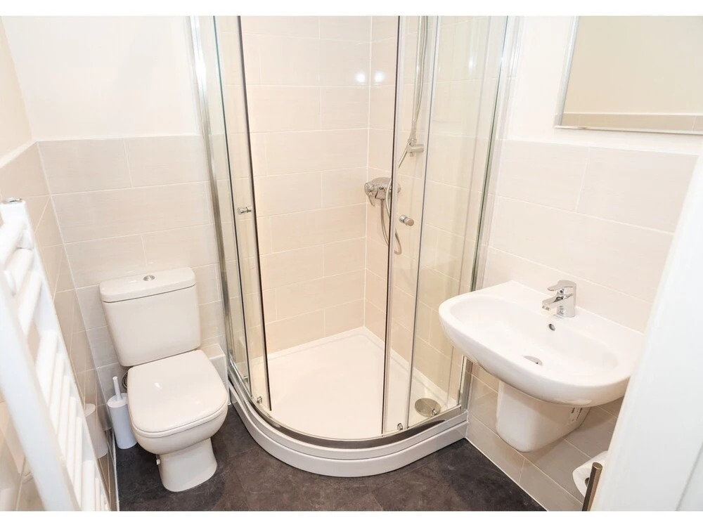 Luxury, Modern Apartment in York, Sleeps 4
