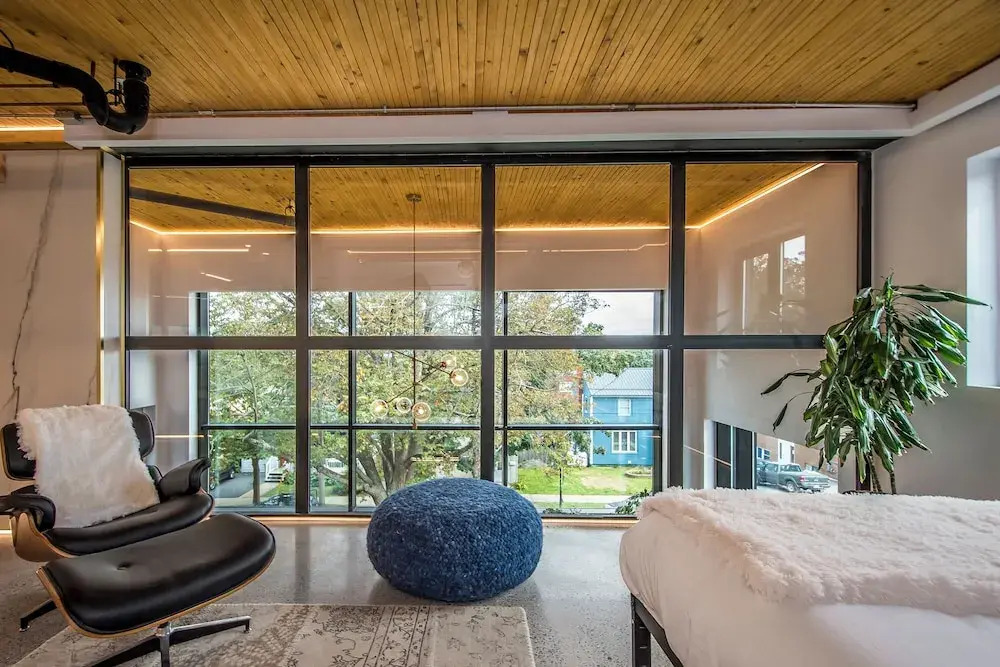 The Halifax Rooftop Home (Furnished)
