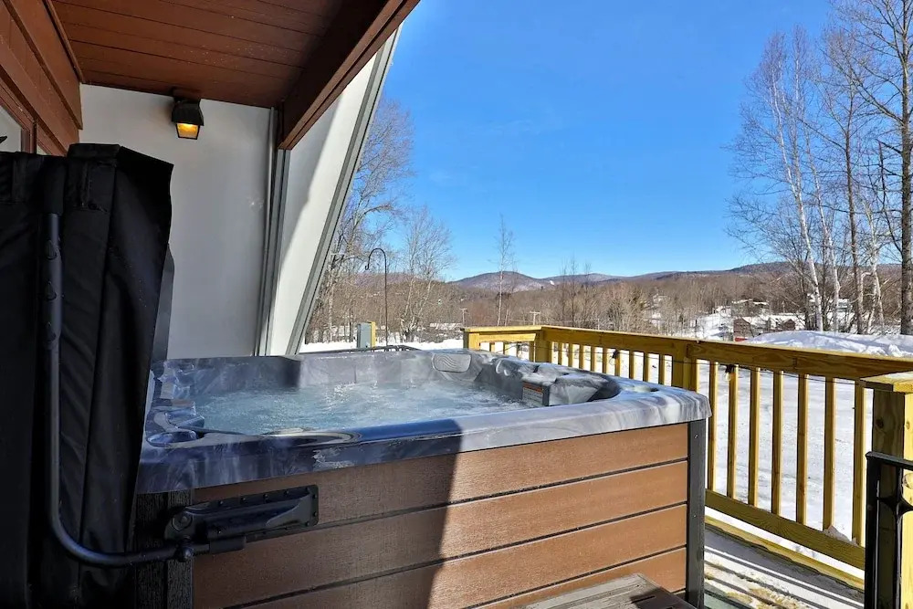 The Birch Ridge: Colonial Maple Room #1 - Queen Suite In Renovated Killington Lodge 1 Bedroom Home
