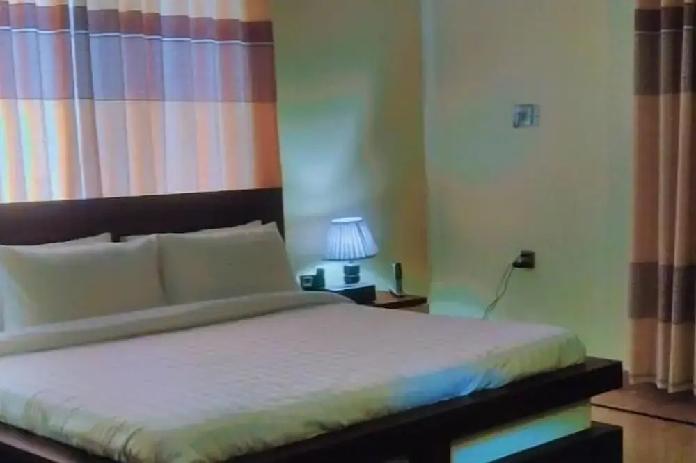 Waypoint Hotel