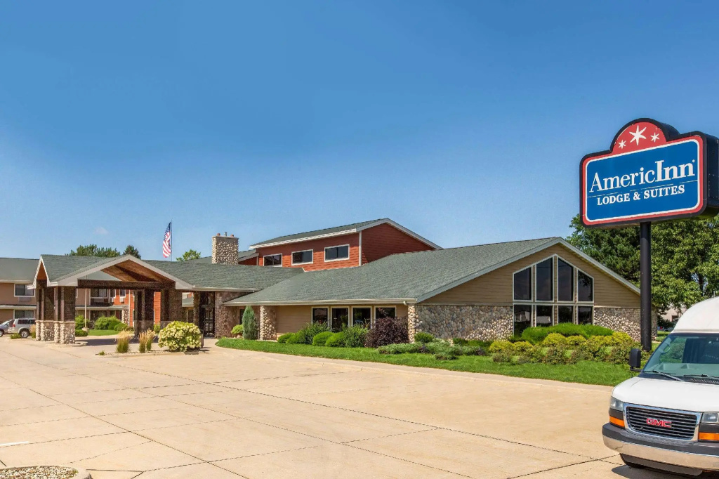 Spark by Hilton Cedar Falls