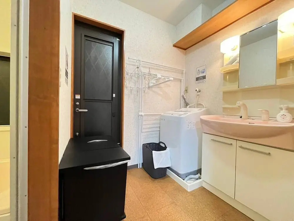 Nishi-Kujo Detached house