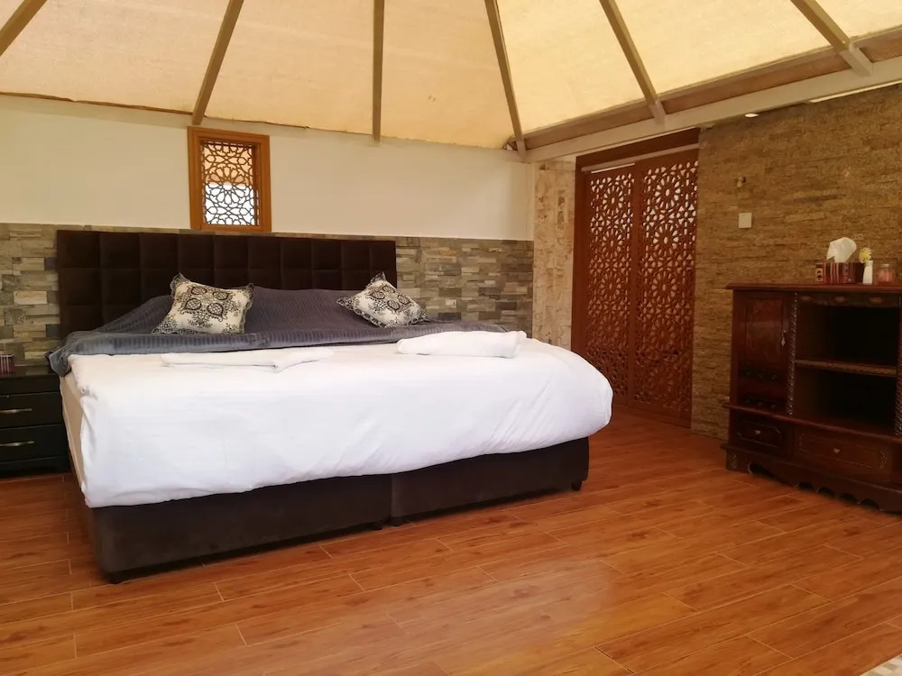 Silent Dunes Camp