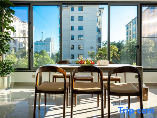 Rongyue Garden Hot Spring Homestay (Wenxing Tower Branch)