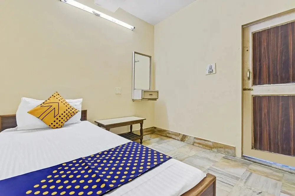 Hotel Sarfaraz Palace by OYO Rooms
