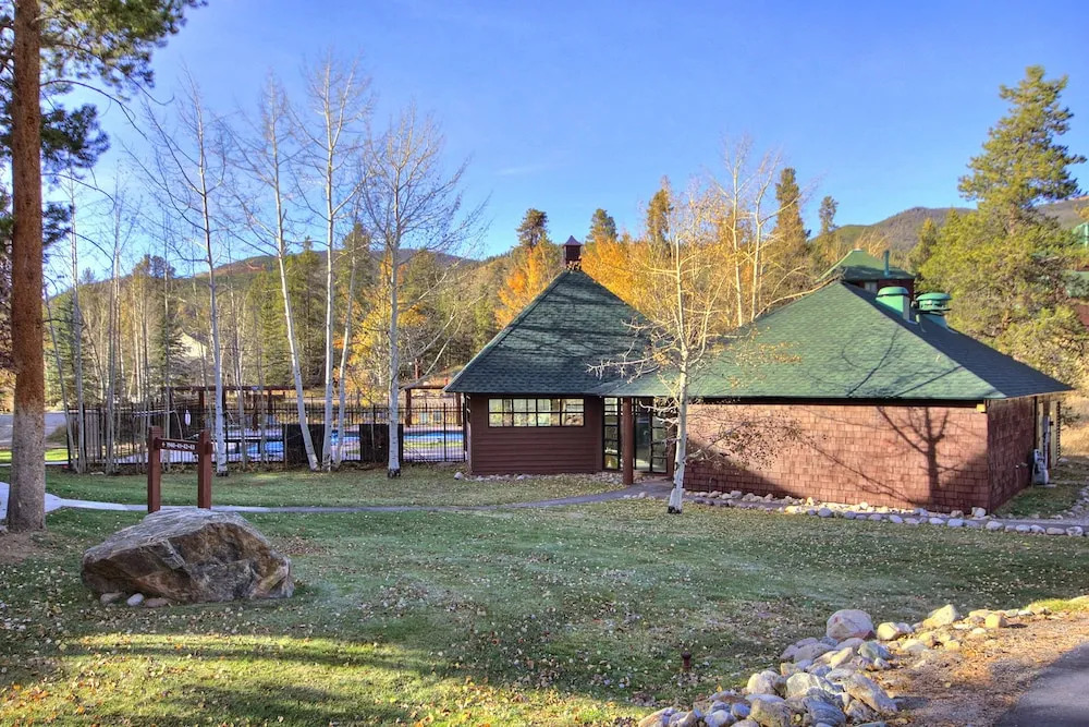 1903 Soda Springs I - 2 Br Townhouse