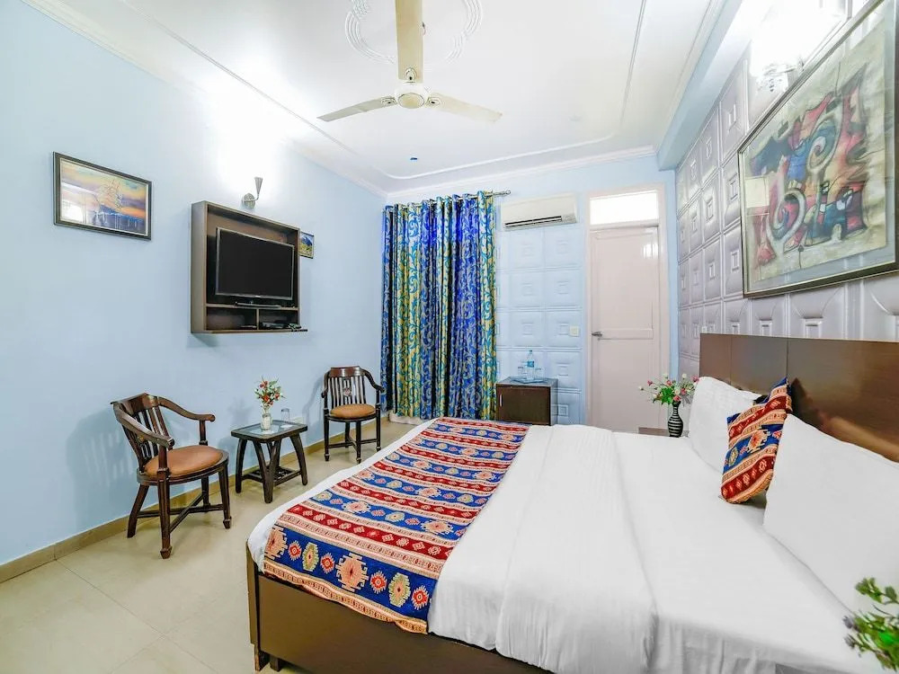 OYO 11247 Hotel Flic Flac
