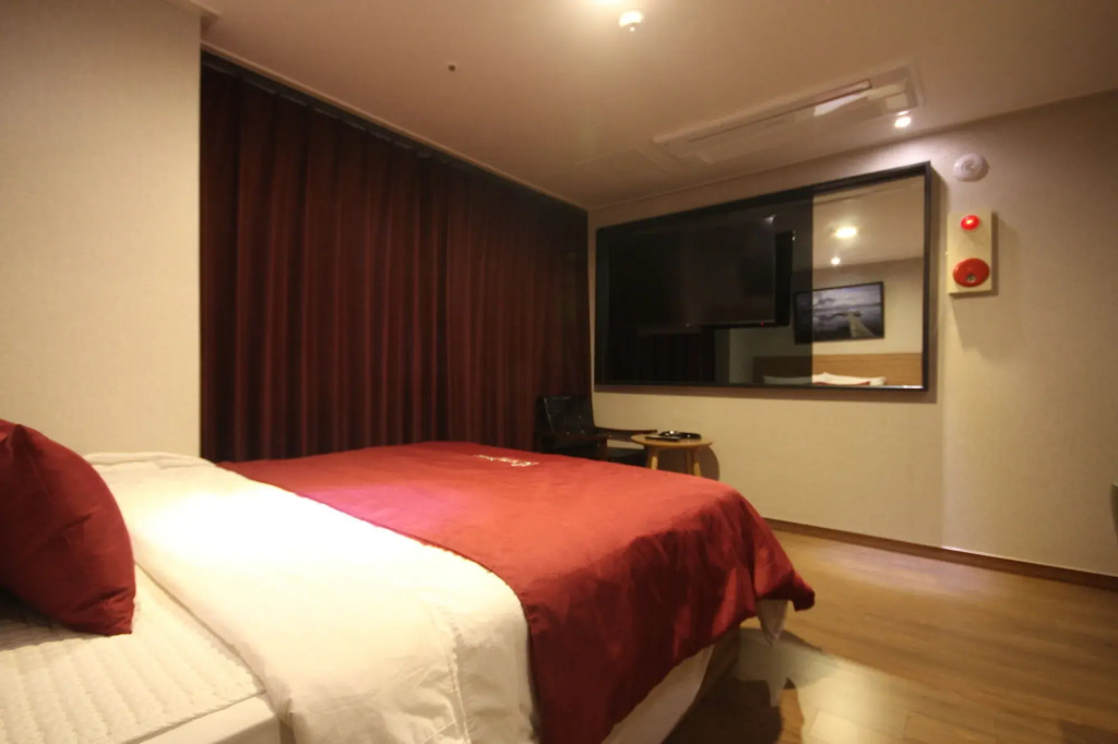 The May Hotel