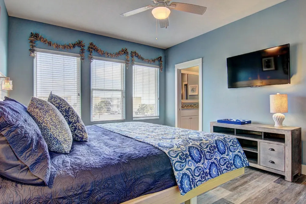 With A Splash Vw60 4 Bedrooms 4.5 Bathrooms Home