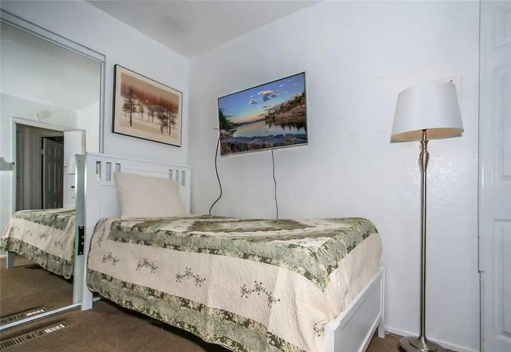 Affordable Lakeview Condo