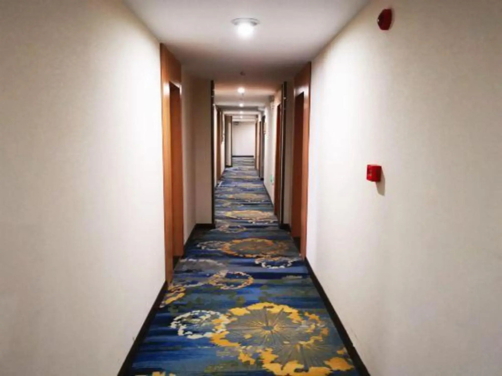 Xinyue Business Hotel