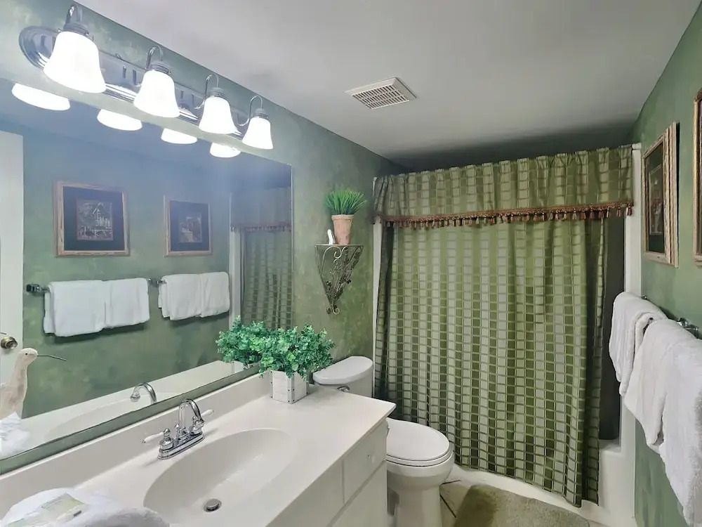 Emerald Isle #400 by Southern Vacation Rentals