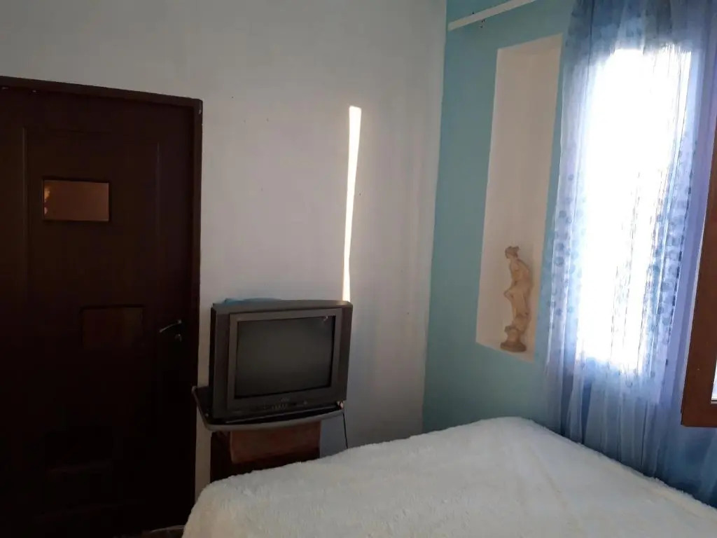 Sams Place, Tours with Sam